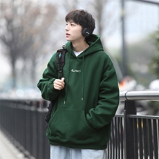 墨绿色