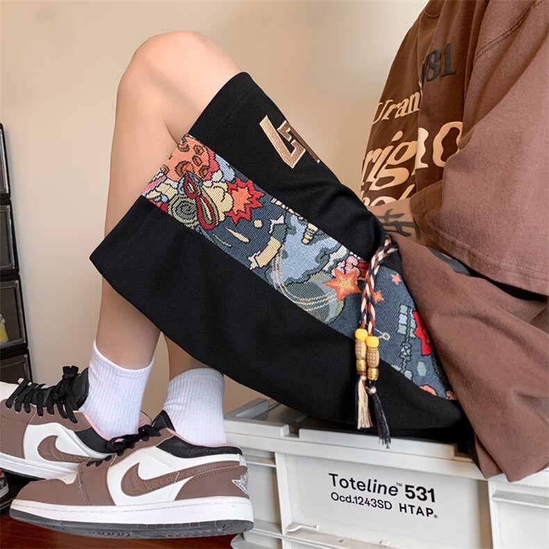 中国风刺绣休闲运动短裤男潮牌冰丝速干国潮不过膝4分裤子夏薄款，男装休闲裤，电商B220