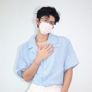 明星私服英伦学院风竖条纹短袖衬衫翻领外套 口袋设计短袖 P40图片