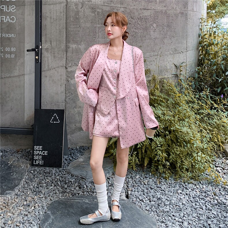 温柔系穿搭粉色波点西装套装女秋季2025新款显瘦背心半身裙三件套,女装套装/套裙,2C123