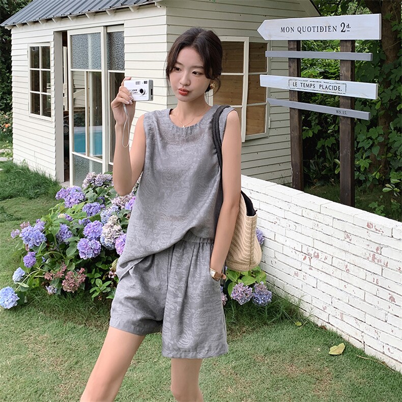 2024夏款新款天丝麻提花单排扣背心短裤气质两件套套装，女装套装/套裙，瑶迪