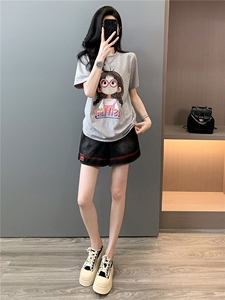 女夏季新款韩版运动休闲套装圆领卡通印花短袖宽松牛仔短裤两件套图片