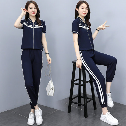 2021夏季时尚简约大方休闲运动风条纹穿着舒适气质优雅两件套，女装套装/套裙，曼娅璐
