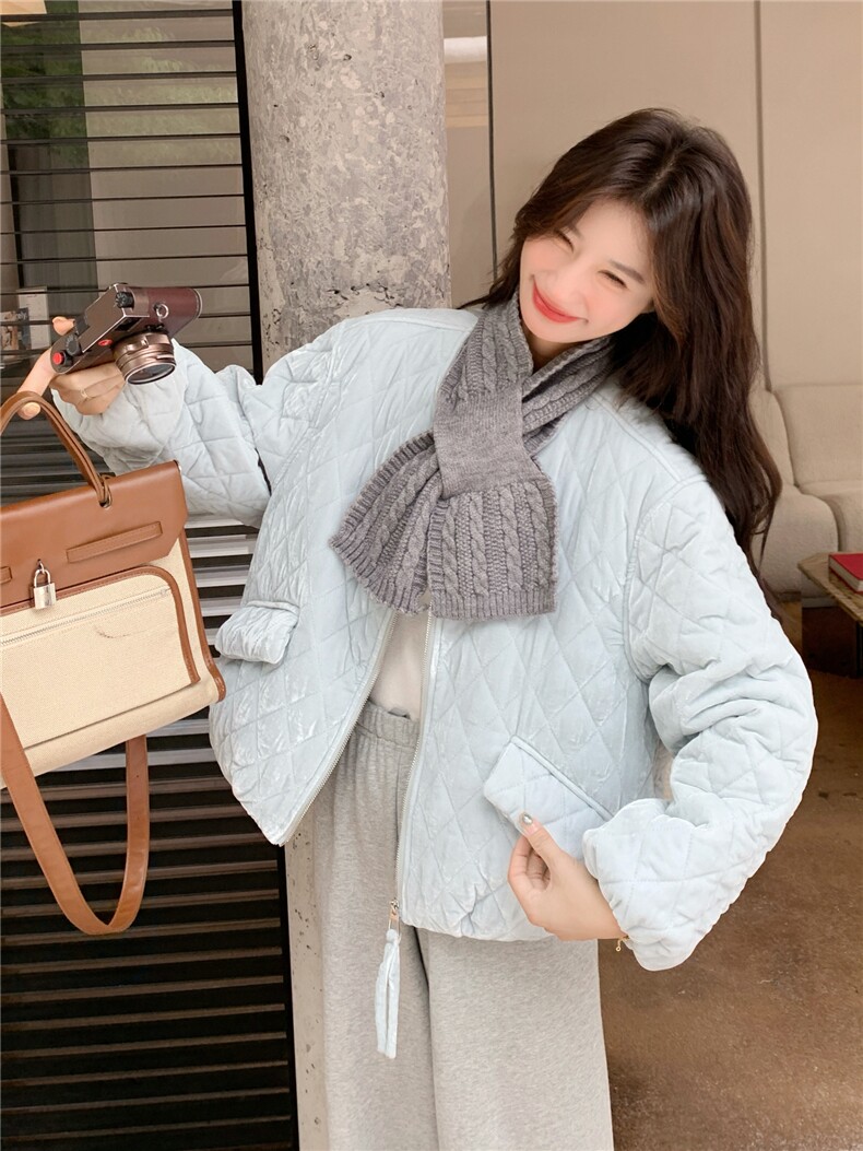 90羽绒服女2025冬新款女装时尚减龄围巾设计感丝绒菱形格保暖外套,女装羽绒服,慧尚依恋