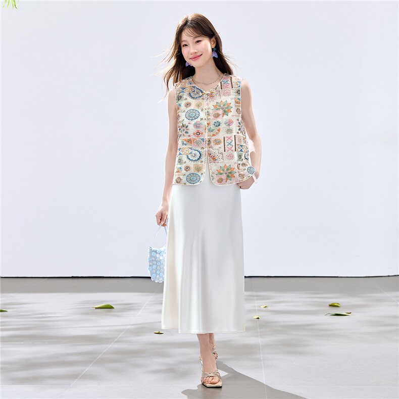 夏季新款现货!2026新中式小清新刺绣马甲+珍珠吊带连衣裙套装女,女装套装/套裙,宝儿家