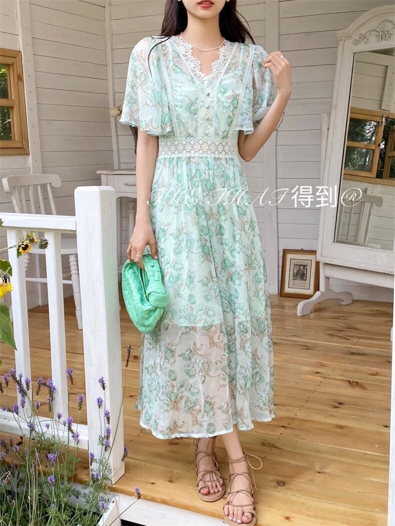 碎花面料连衣裙，女装连衣裙，得到THETHAT