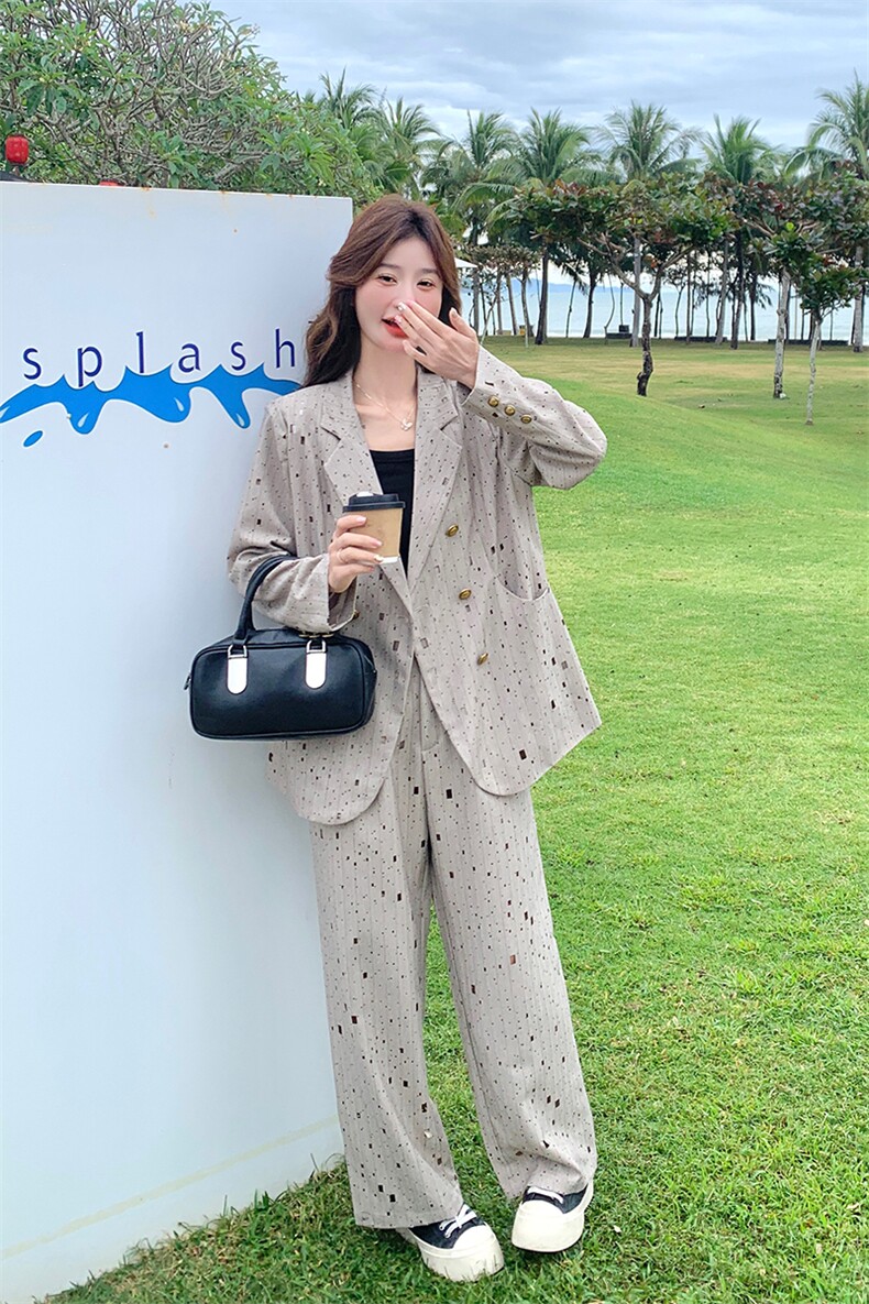 高级感时尚镂空西装套装女2025春季新款宽松休闲外套阔腿裤两件套,女装套装/套裙,2C085