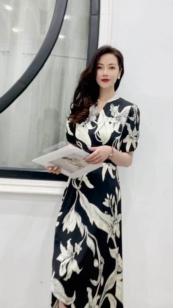 夏款连衣裙，女装连衣裙，珀莎