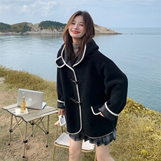 黑色连帽羊羔毛外套女2025秋冬新款慵懒风宽松显瘦小个子加厚大衣，女装短外套，2B187