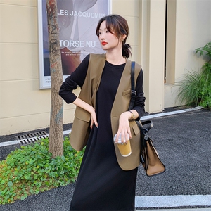 高级通勤穿搭长袖连衣裙配西装马甲女春秋超火巨好看气质两件套装图片