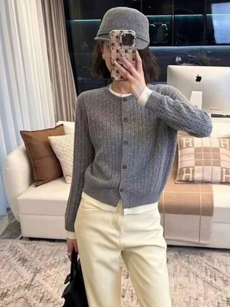 24秋冬新款针织开衫女圆领精仿羊毛假两件外套女麻花刺绣毛衣女,针织衫/毛衣,美轩羊绒
