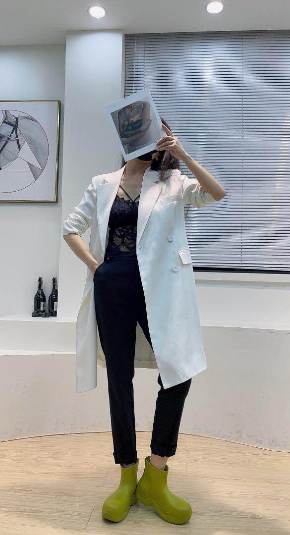 高端大气上档次，一款上身秒变气质女神的风衣。，女装风衣，蓝衣可