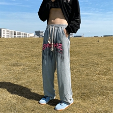 灰色