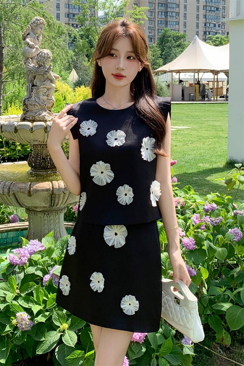 小香风气质立体花朵套装女2026夏新款无袖背心显瘦半身短裙两件套,女装套装/套裙,超帛