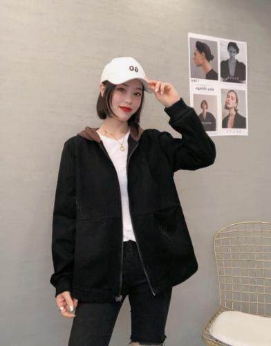 春装新款休闲牛仔外套，女装，依伊贝诺