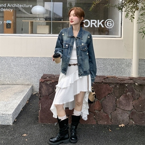 2025秋季新款韩版宽松水洗复古破洞中长款牛仔外套上衣女街拍显瘦图片