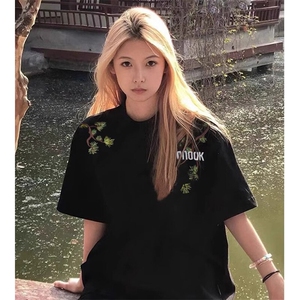 万针全刺绣工艺抖音得物高品质260克重磅纯棉双纱美式高街短袖T恤图片