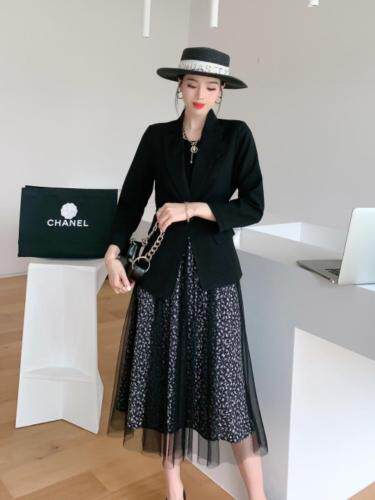 【现货】秋季新款时尚西装外套+连衣裙，女装西装，欣卓越