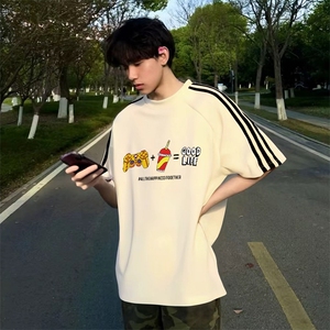 抖音得物品质二开240克宽松纯棉美式潮牌印花三条杠中性风短袖T恤图片
