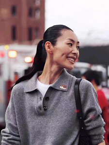 时尚女士秋冬羊毛衫Polo领简约休闲百搭显瘦长袖毛衣图片