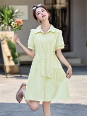 2025夏季新款可调节腰围纯色显瘦带蕾丝披肩连衣裙，女装连衣裙，贵人树