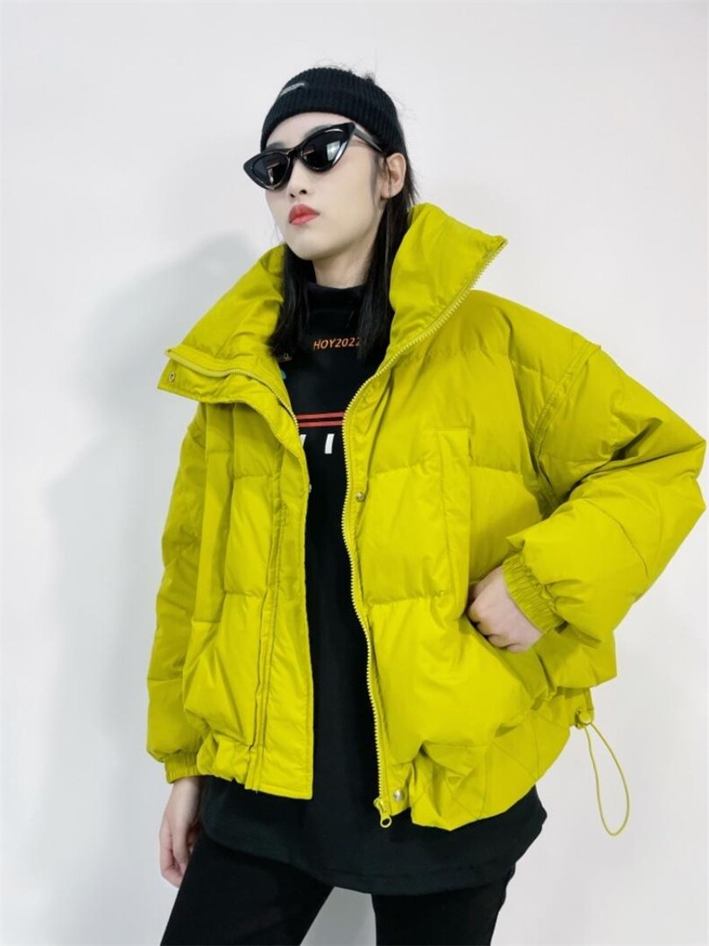 羽绒服热销中，女装羽绒服，拾年