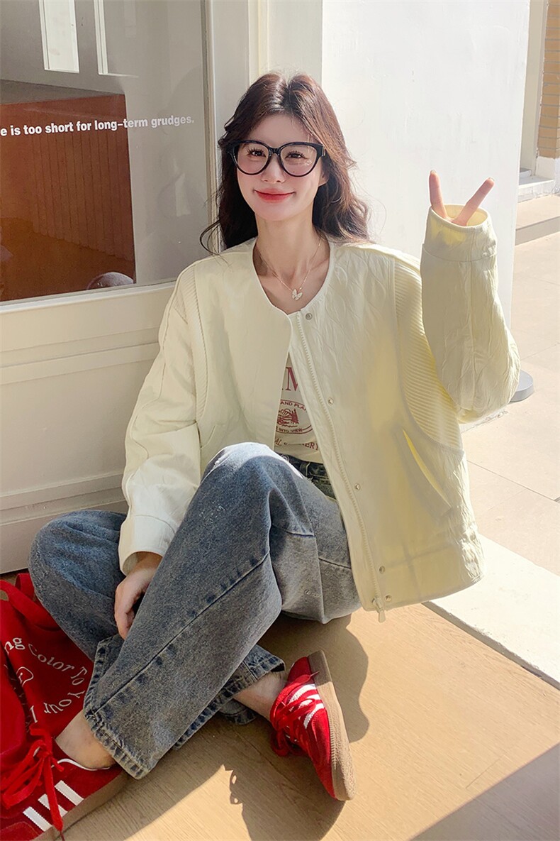 米白色圆领棒球服外套女2025春秋新款设计感超好看流行夹克上衣潮,女装短外套,浙宝276（原081）