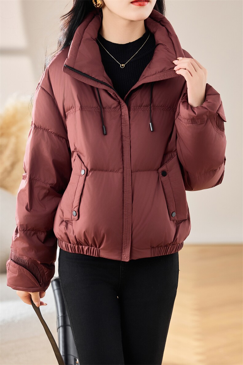 红色时尚百搭短款羽绒服女2025冬季新款休闲保暖泡芙感白鸭绒外套,女装羽绒服,初闻兮