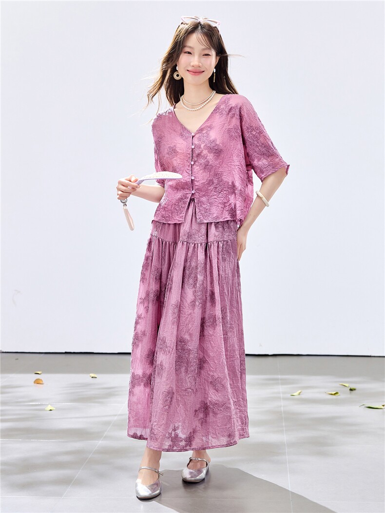 夏季新款现货！2026休闲风宽松版重工刺绣上衣+刺绣大摆半裙套装,女装套装/套裙,央宝儿