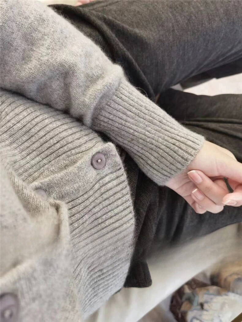 时尚百搭显瘦圆领短款开衫羊毛衫,女装羊毛衫,圣旺供货