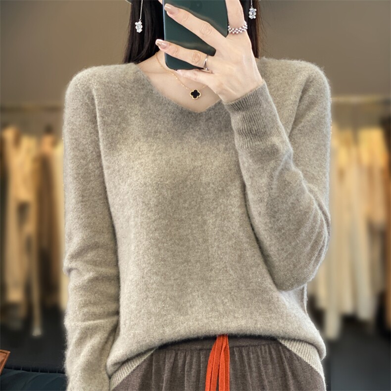 一线成衣100羊毛V领打底衫女2024新款秋冬内搭宽松显瘦针织毛衣,女装羊毛衫,羿纯羊绒