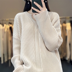 时尚百搭女士宽松显瘦秋冬羊毛衫图片
