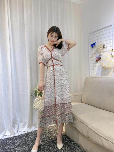 DINOBIENS 定位花定制面料，女装，迪诺比亚