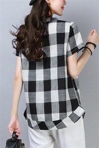 大格子V领时尚衬衫女大码宽松显瘦棉麻T恤女图片