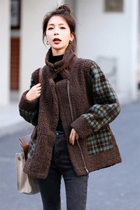 皮毛一体仿羊羔毛呢外套女2025年新款小个子短款加厚羊羔绒大衣外套图片