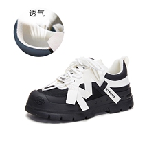 黑色