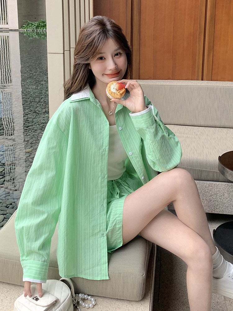 条纹拼接衬衫短裤套装女春秋2025新款多巴胺色流行超火两件套减龄,女装套装/套裙,蝶眷