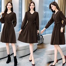 独特漂亮红色风衣外套女春2025超火好看气质高级感长款大衣，女装风衣，韩美纤衣