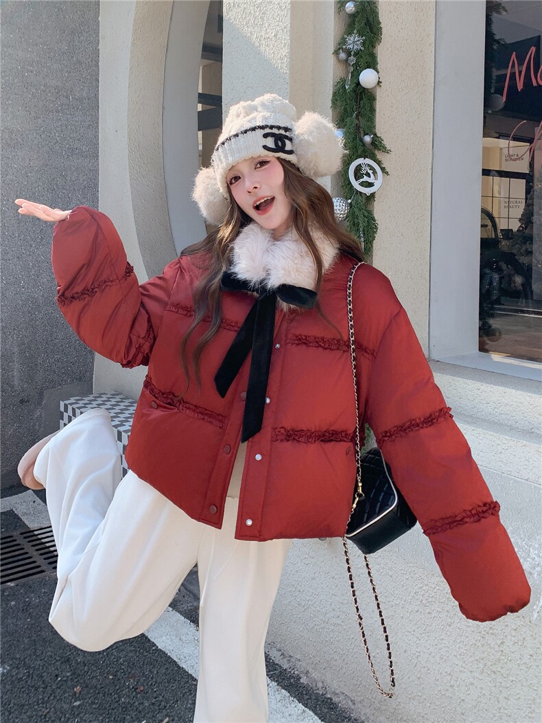 现货新款圣诞双旦新年主推款配环保毛领木耳边羽绒服,女装羽绒服,乐吉娜