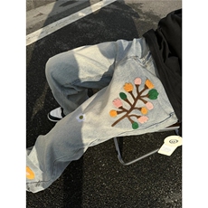 E05-P44美式复古花朵刺绣水洗牛仔裤男潮牌设计感，男装牛仔裤，电商B323A