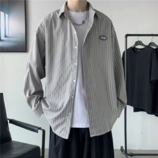 灰色