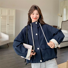 韩版设计感条纹拼接廓形短外套女2025春新款休闲气质减龄连帽上衣，女装风衣，浙宝285（原212）