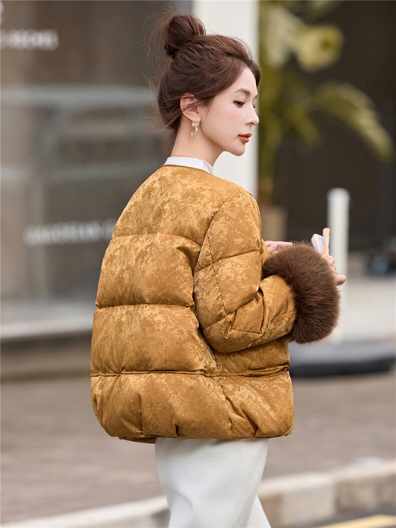 新中式提花羽绒服女2026冬季新款仿真狐狸毛90白鸭绒短外套女,女装羽绒服,姿衣坊