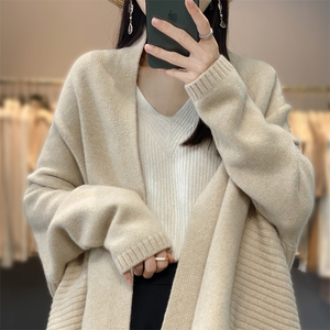 秋冬羊绒披肩女新款针织开衫羊毛外套宽松外搭慵懒上衣篇幅袖毛衣图片