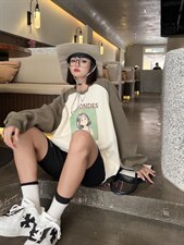 现货秋季新款：时尚潮流新款圆领卫衣，女装卫衣/绒衫，泽妤