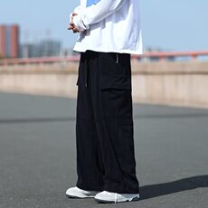 藏青色