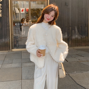 韩版减龄蕾丝边羊羔毛外套女2025年冬季新款显瘦加厚短款皮毛一体图片