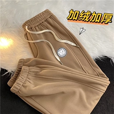 深棕色