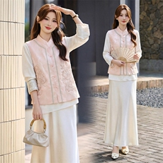 现货春装新款简约时尚重工艺钉珠减龄组合套装马甲半裙衫三件套，女装套装/套裙，韩美纤衣