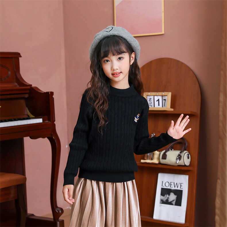 时尚儿童扭花圆领针织衫可爱小熊刺绣提花设计舒适保暖春秋冬，童装毛衣，越洋羊